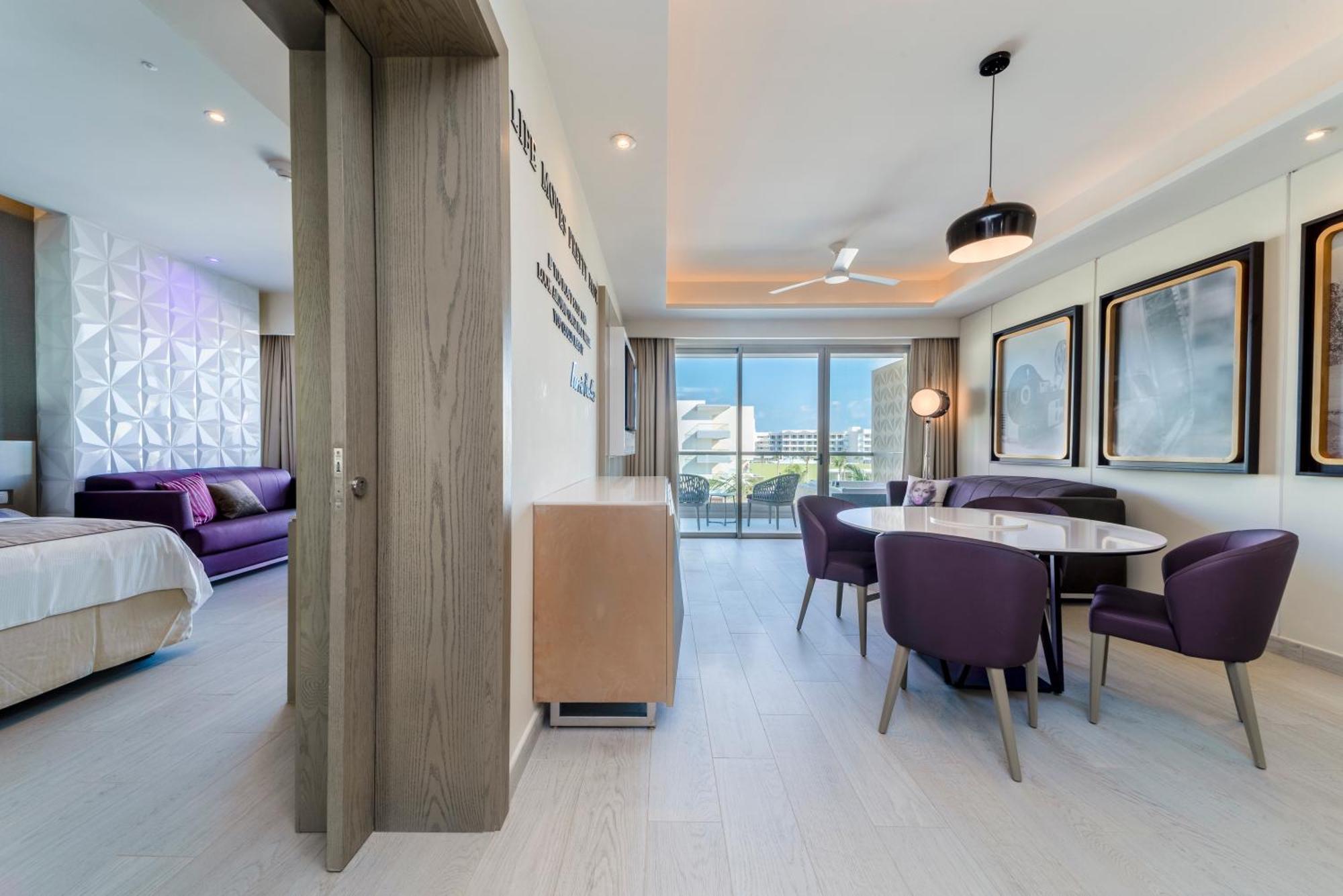 STAR Class Directors Suite One bedroom