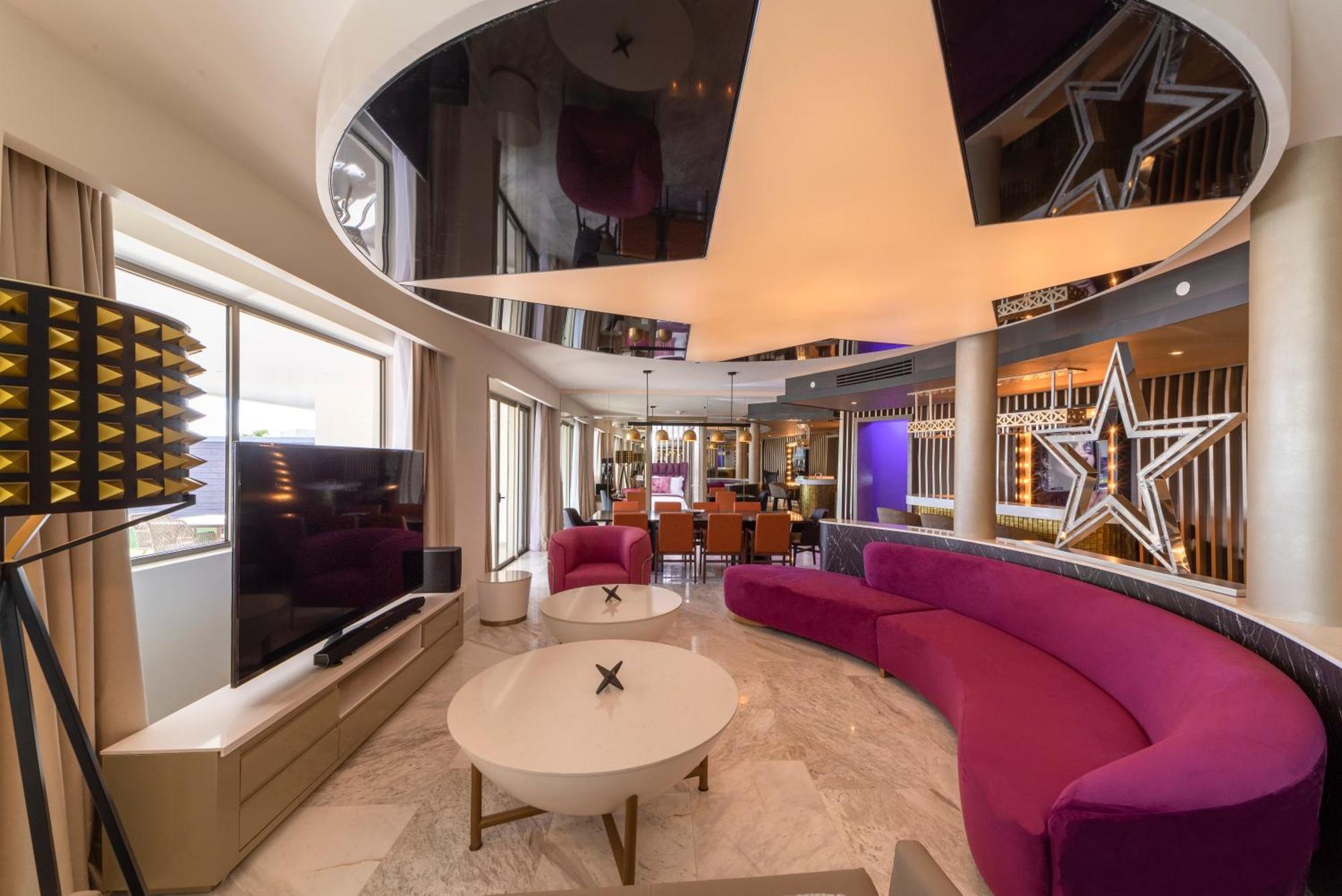 STAR Class Producers Two Bedrooms Suite