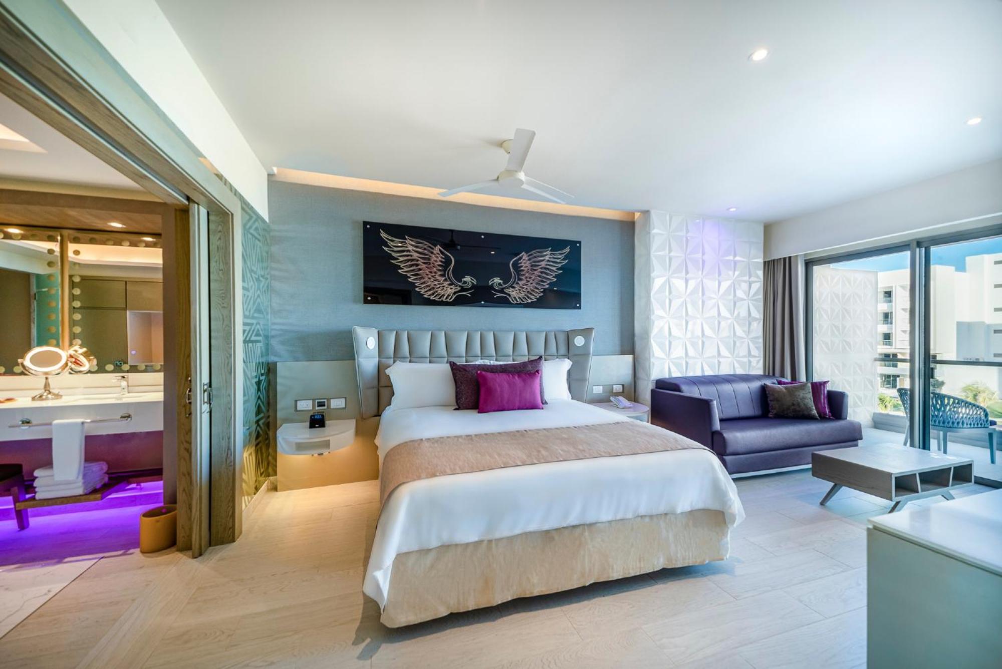 STAR Class Directors Suite One Bedroom Swim Out